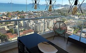 Conforto, lazer de clube e vista deslumbrante!